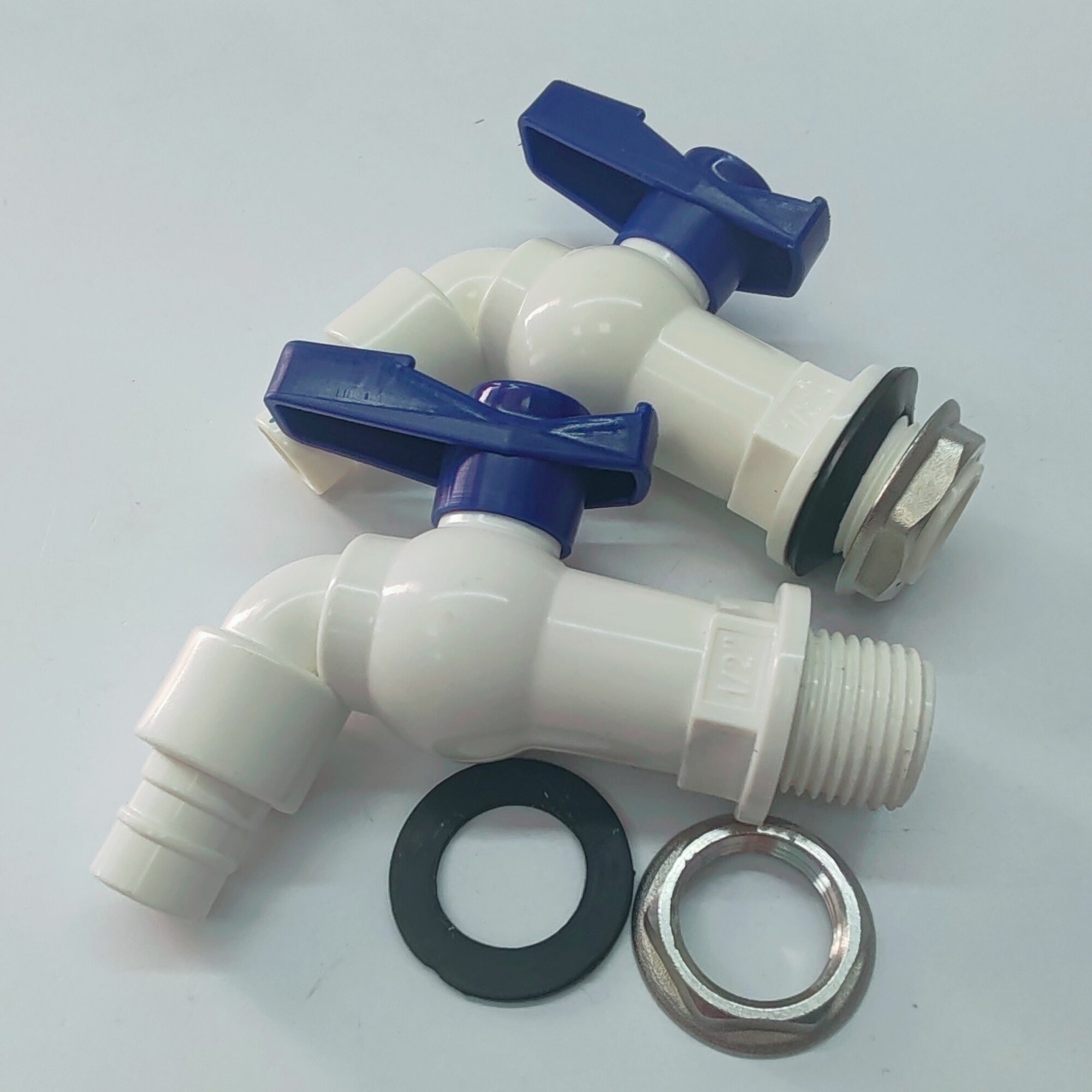 Кран для умывальника 2 шт. в комплекте с гайкой и прокладкой 1/2", носик литой