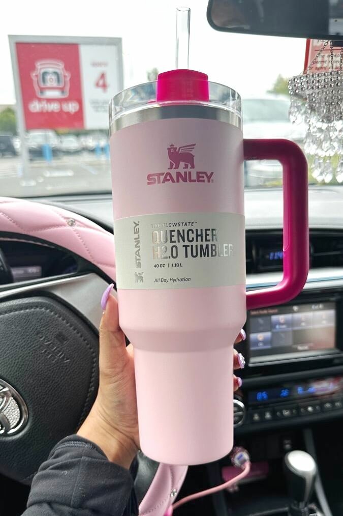 Термокружка Stanley Quencher из нержавеющей стали с трубочкой розовая 118 л