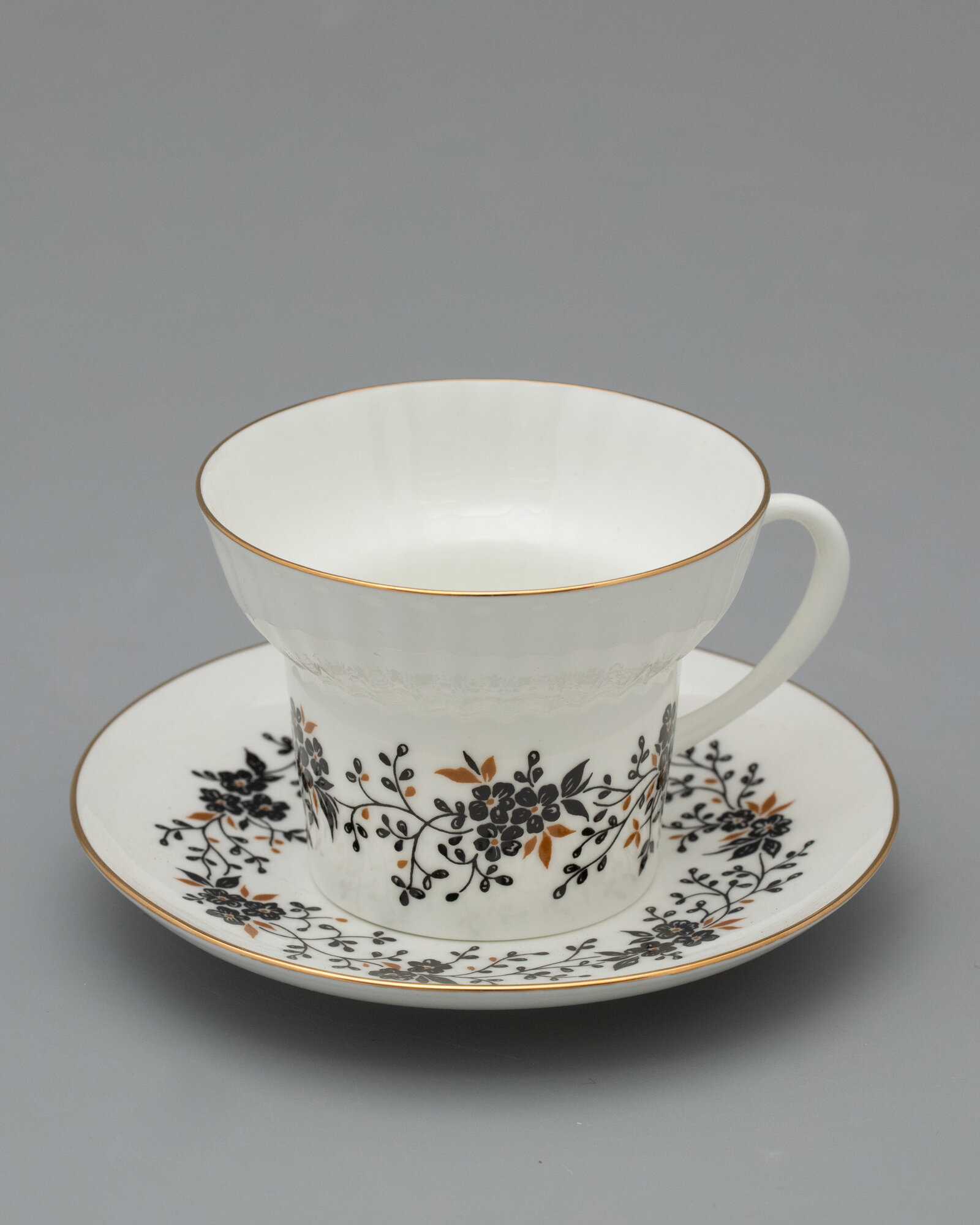 Чашка с блюдцем "Тонкие веточки", костяной фарфор, форма Волна, Императорский фарфоровый завод, 155 мл — фото 1