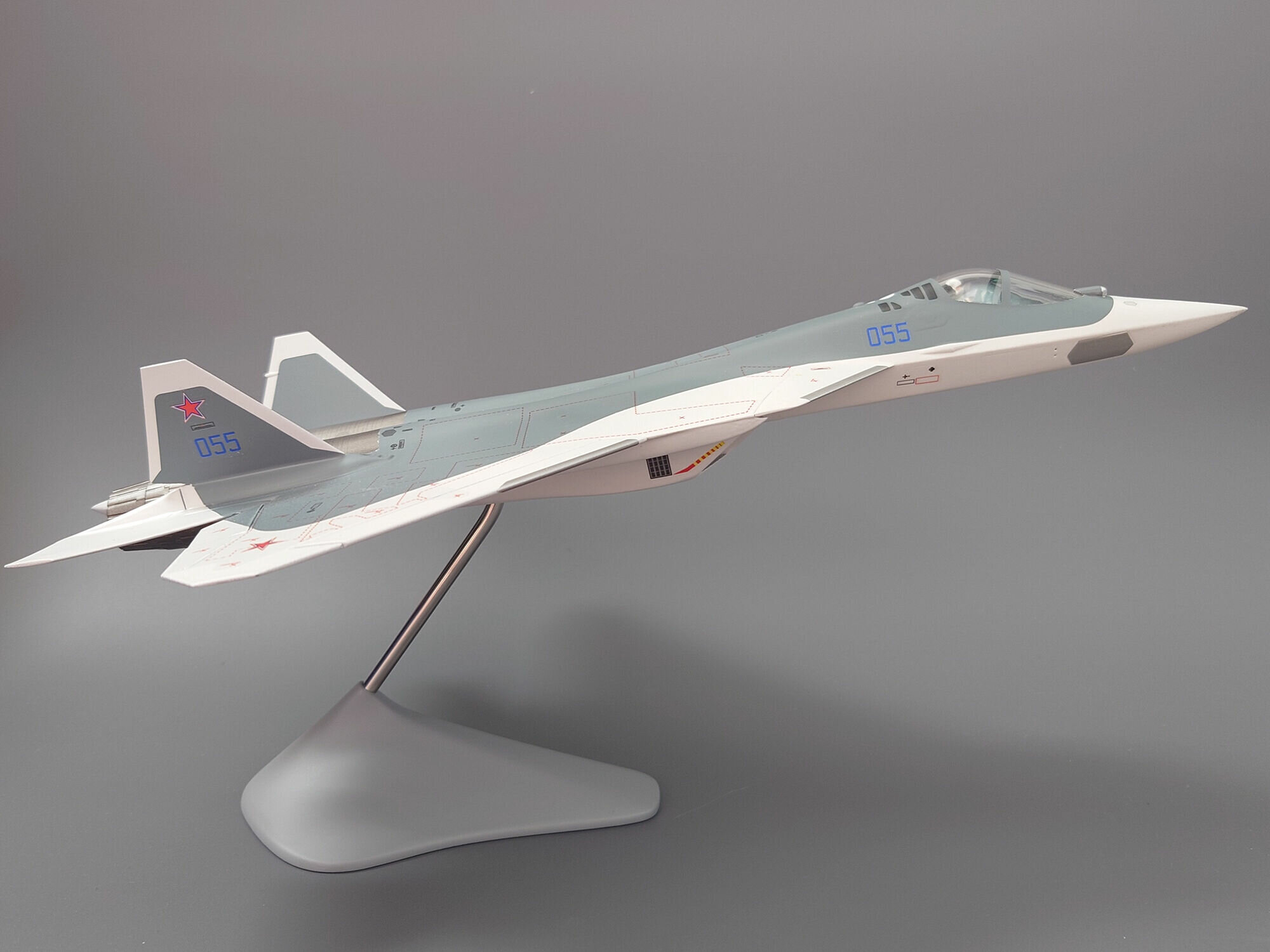 Самолет СУ-57 (Белая акула) (RU) [Готовая модель] (1:48) [055] — фото 1