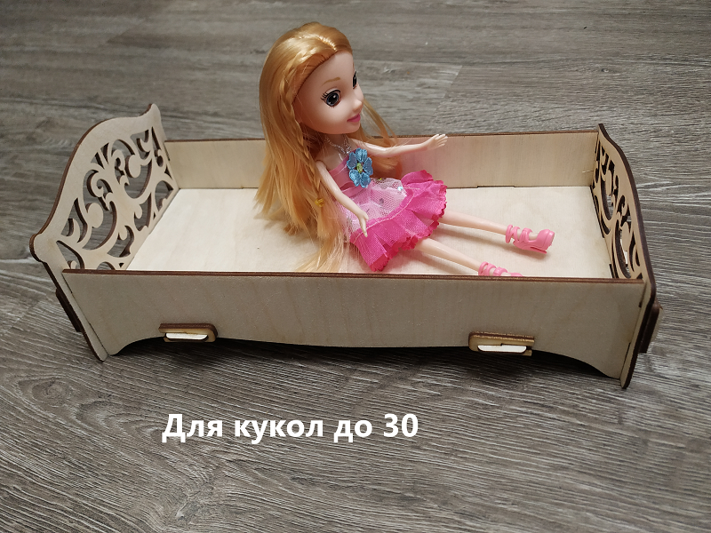Кровать для кукол типа Барби-резная