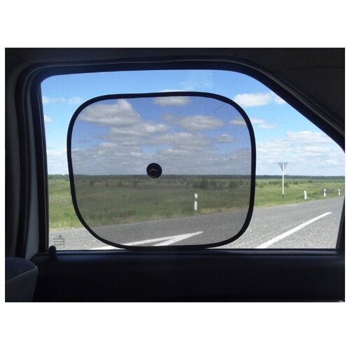 Шторки солнцезащитные в автомобиль комплект 2 штуки на задние боковые стекла 44х36 см на присоске в центре