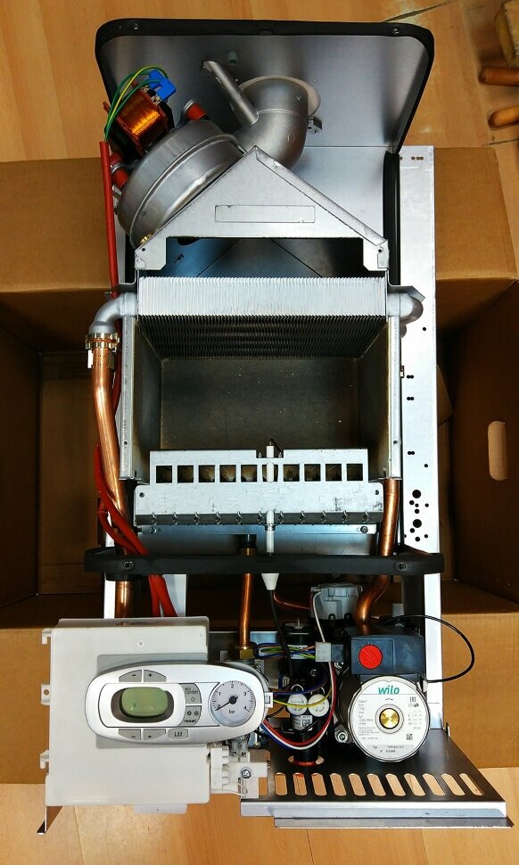 Конвекционный газовый котел Ferroli Divatech D F 32, 32 кВт, двухконтурный - фотография № 14