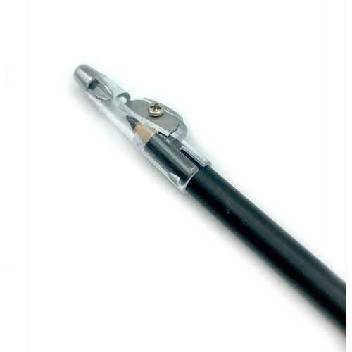 Подводка карандаш для глаз MAC черная с точилкой, с алое и витамином Е
