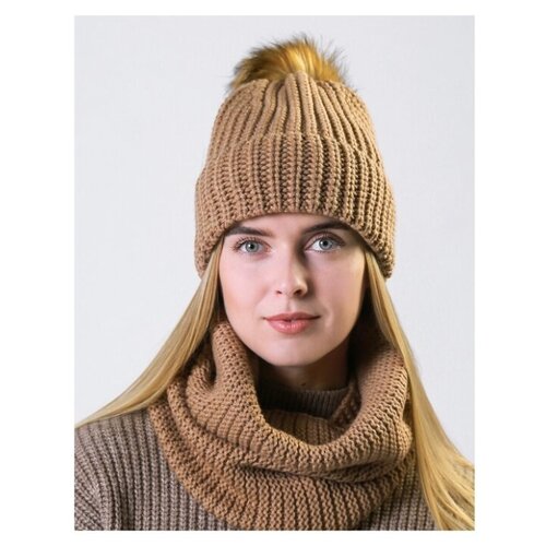 фото Шапка женская women men вязаная, бежевая