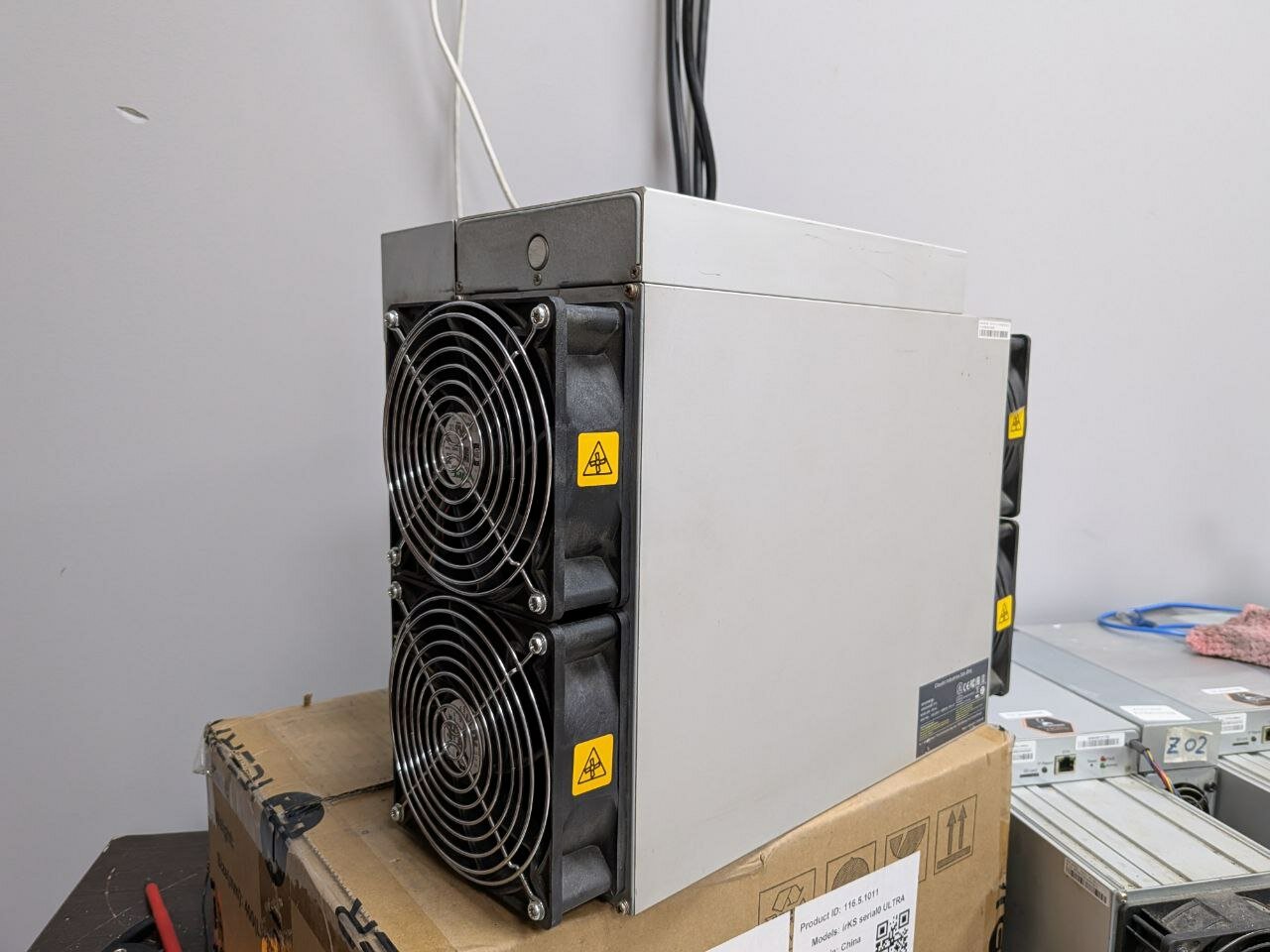 ASIC-майнер Bitmain Antminer S19, 95TH/s, б/у, видеопроверка в описании