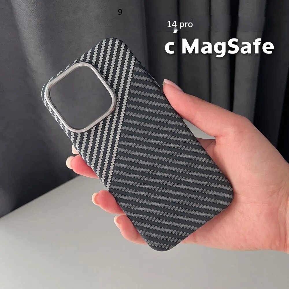 Чехол для iPhone 14 pro , карбоновый с MagSafe, современный дизайн, надежная защита и удобство зарядки