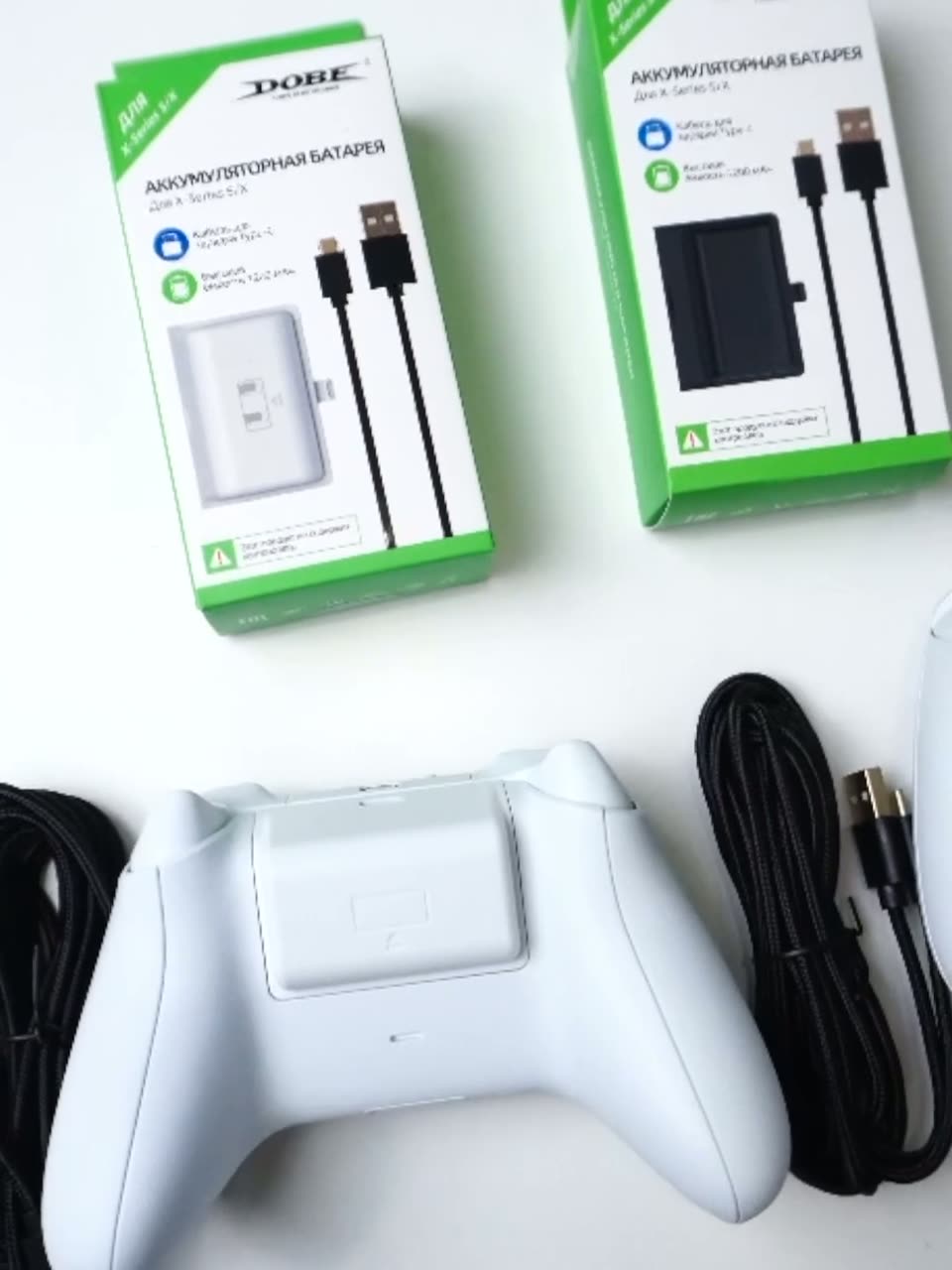 Аккумулятор DOBE 1200mAh для геймпада XBOX Series X|S + зарядный кабель (чёрный) — фото 1
