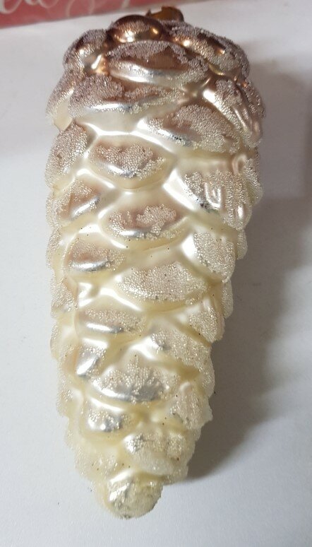 !09 Украшение новогоднее Шишка 6х6х14см стекло цвет коричнево-бежевый с блесками