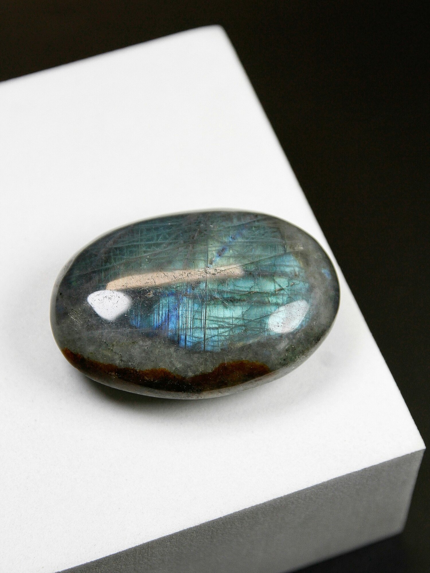 Оберег, амулет Лабрадор плоский - 4.5-5.5 см, натуральный камень, самоцвет, галтовка, 1 шт - может очищать ауру, приносить удачу, развивать предвидение