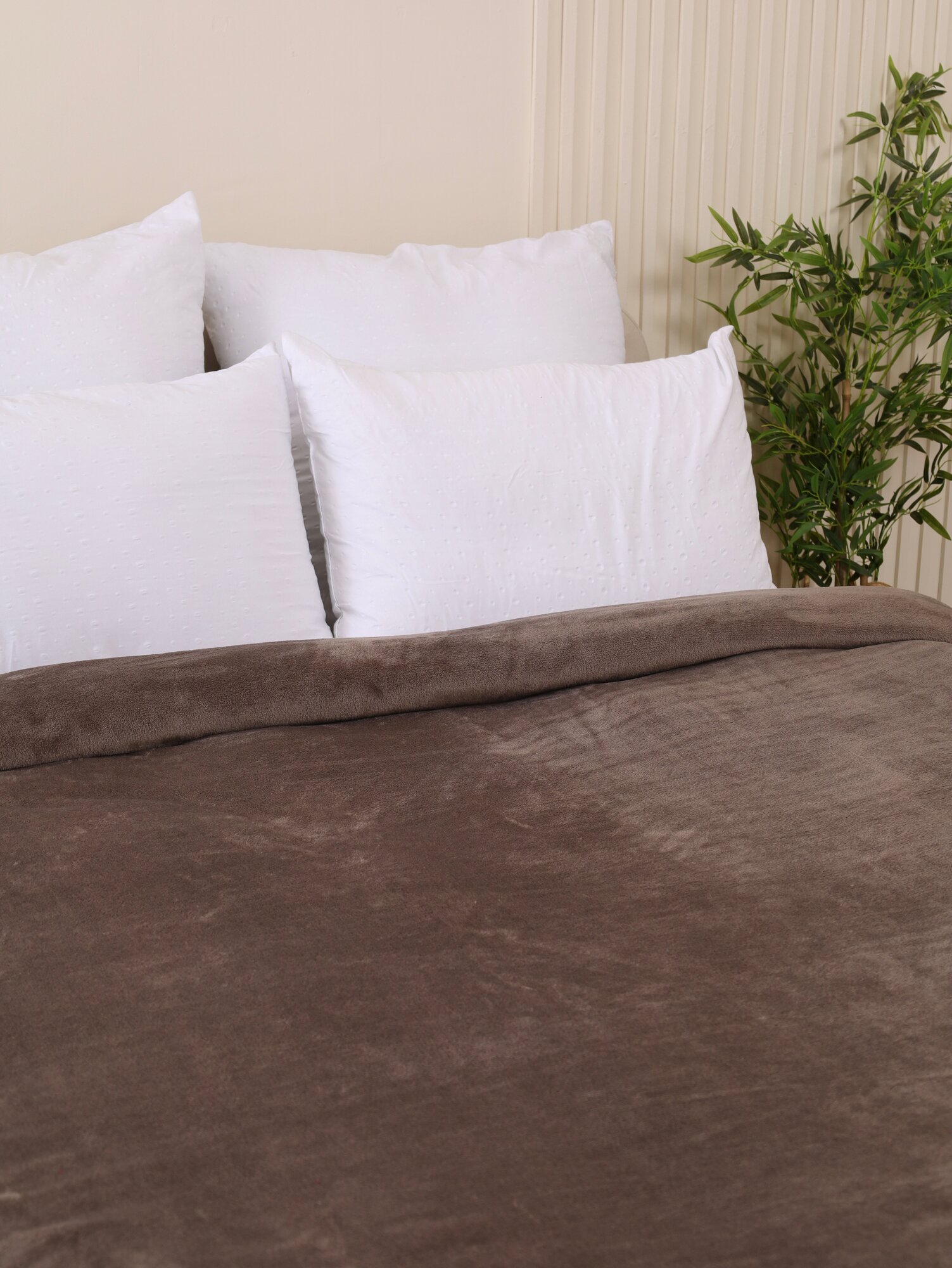 Плед 200х220 однотонный Павлина Горький шоколад, евро, евростандарт — фото 1