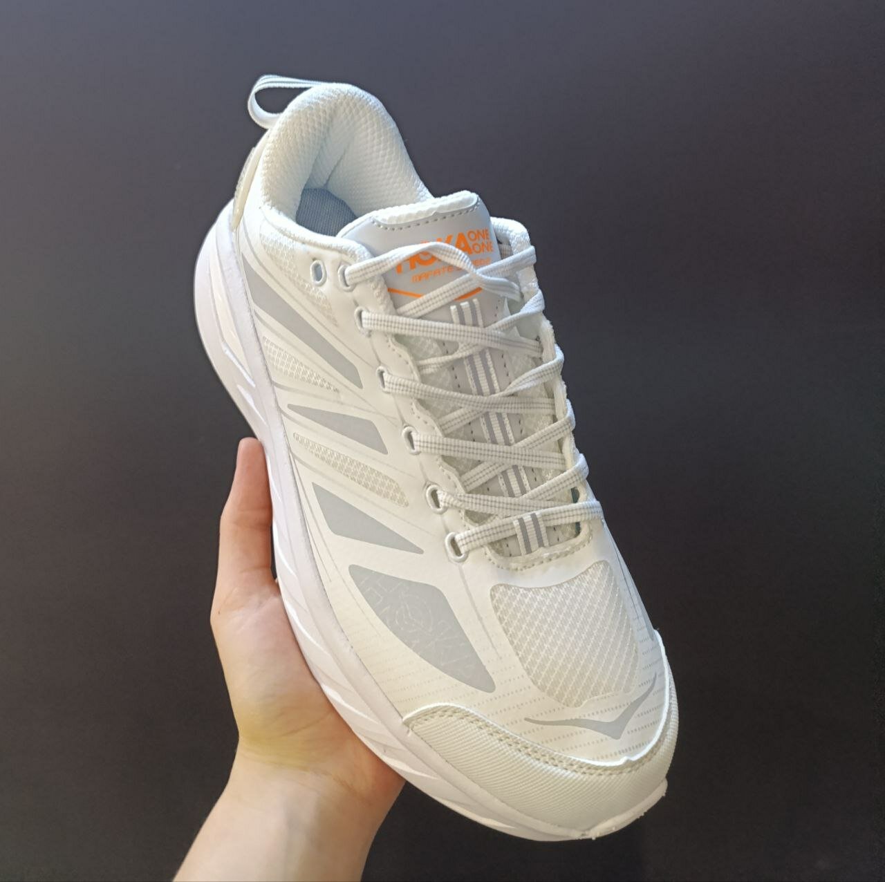 Кроссовки HOKA ONE ONE, полнота 8 (RU)/ на широкую стопу, размер 26, белый-белый