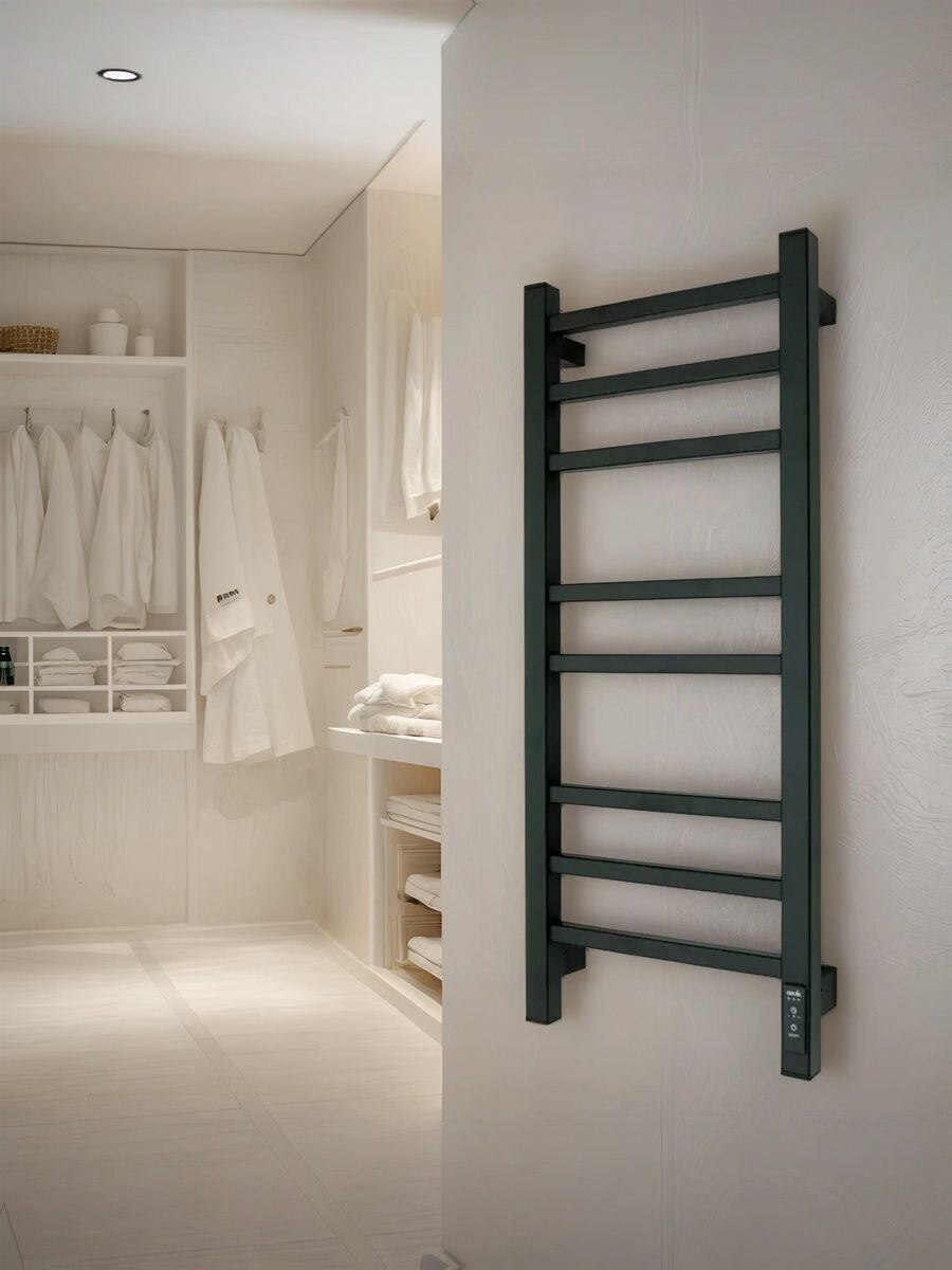 Полотенцесушитель электрический Alex GR 102 300х800 черный матовый с терморегулятором