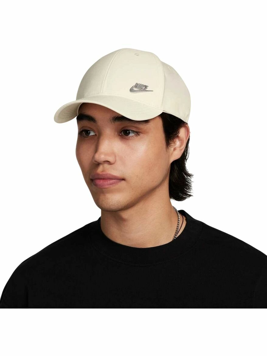 Бейсболка NIKE Dri-FIT Club Structured Metal Logo Cap для мужчин, размер L/XL, молочный