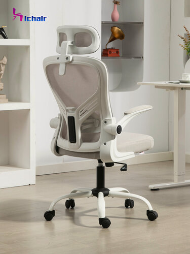 Изображение товара Офисное кресло HICHAIR Ry-H616, с подголовником, подлокотниками и поясничной опорой