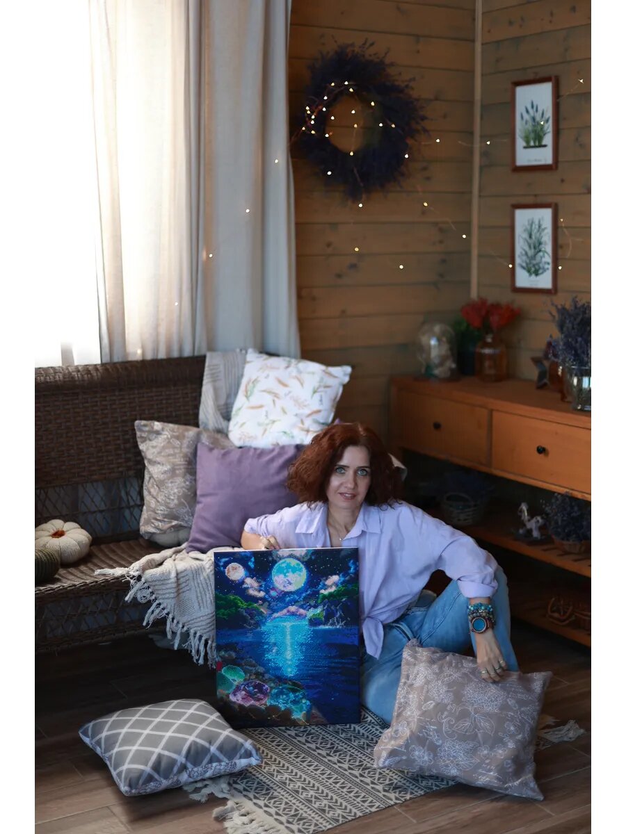 Алмазная мозаика на подрамнике 40х50 светящиеся стразы Луна — фото 1