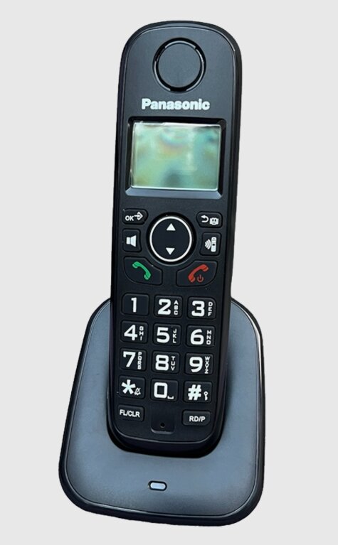 Радиотелефон Panasonic KX-TG6813 DECT 16 языков, черный 1 трубка — фото 1