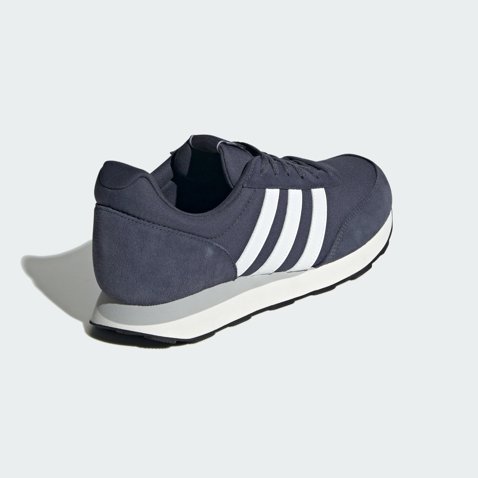 Кроссовки adidas Run 60s, размер 11 UK, темно-синий/белый/черный — фото 1