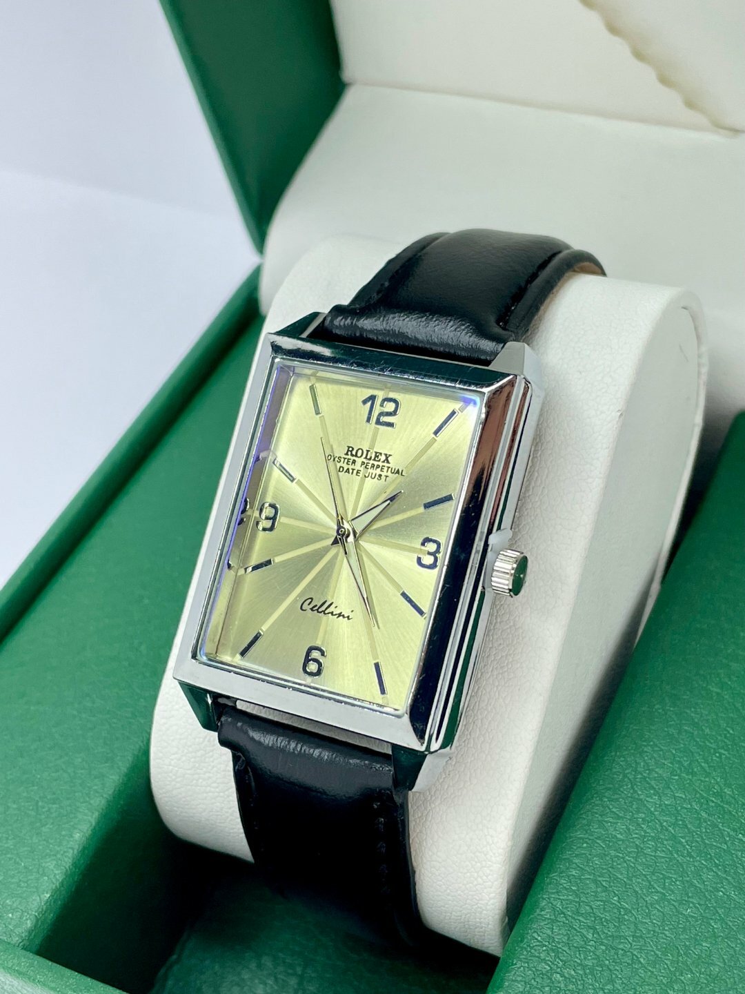 Наручные часы Классика