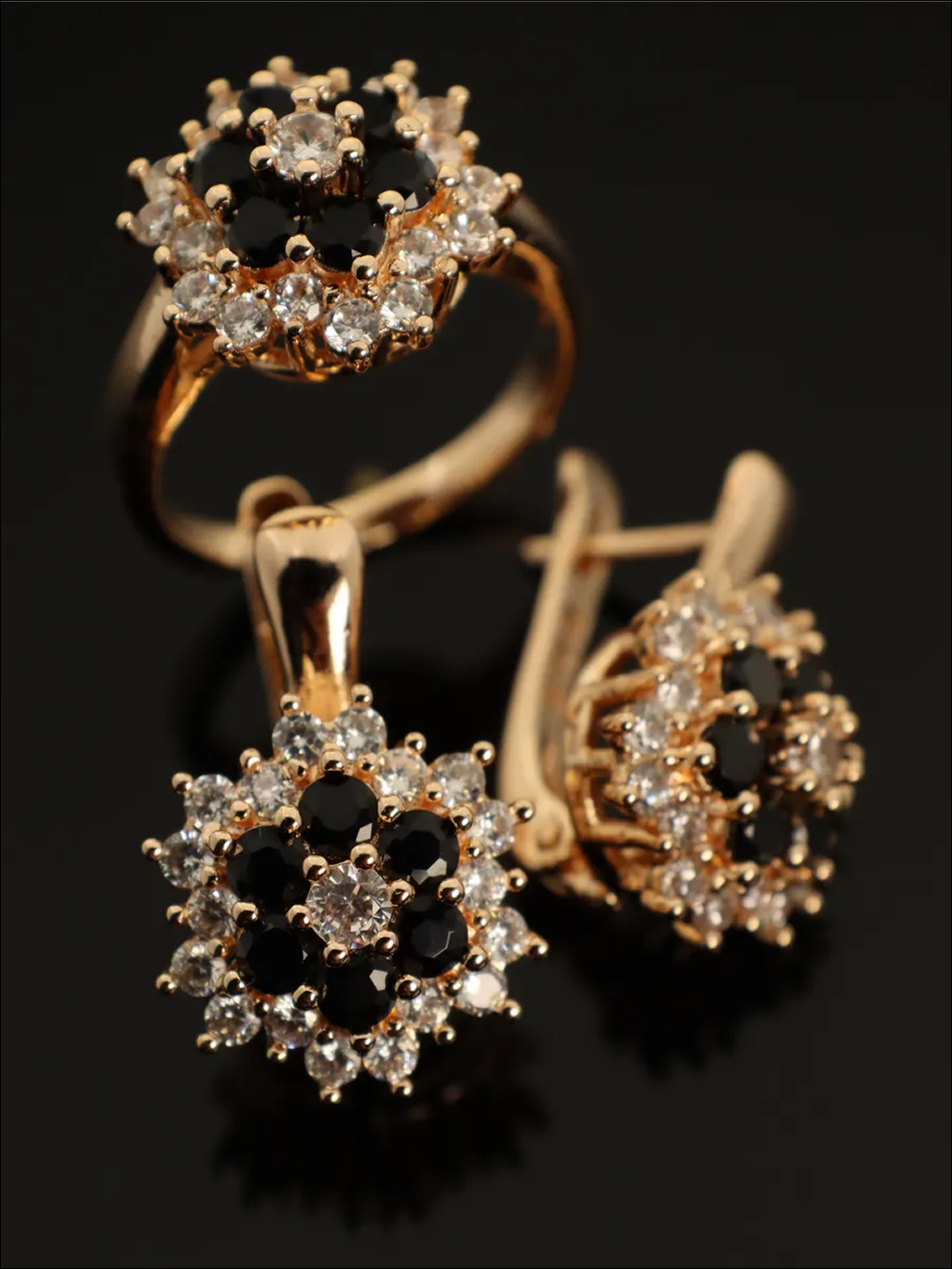 Комплект бижутерии: кольцо, серьги, размер кольца 18.5, белый — фото 1