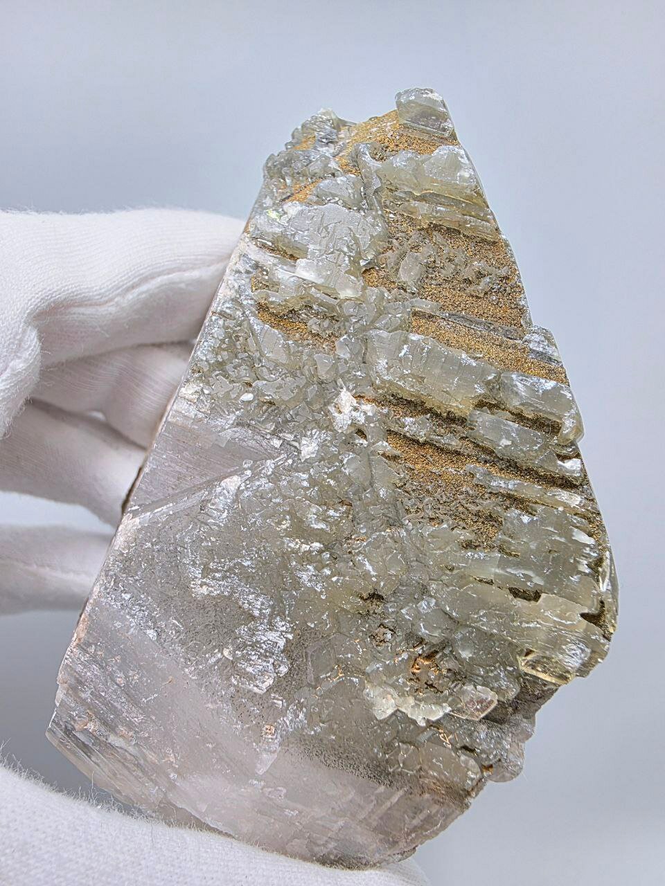 Кальцит с пиритом, 92 мм 153 г.