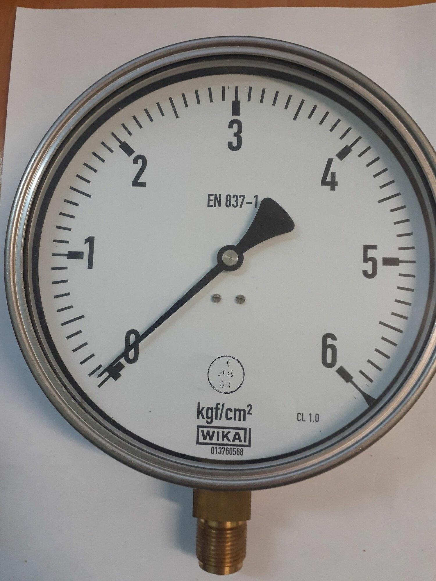 Манометр WIKA 0.6 кгс/см2 - М20 - 160мм - кл.1.0- 2008г