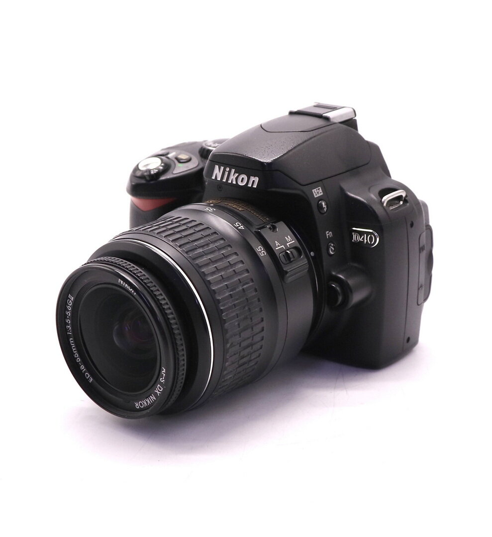 Фотокамера Nikon D40 kit (пробег 20460 кадров)