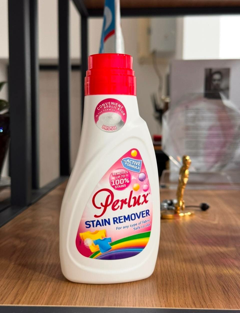 PERLUX пятновыводитель с щёточкой 250ml - это эффективное и удобное