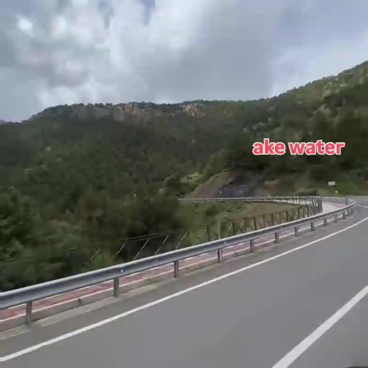 Вода AKE WATER 0.5л 12шт, гидрокарбонатный состав, негазированная — фото 1