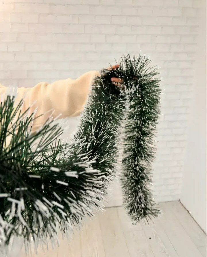 Мишура ПВХ, 2.5 м, темно-зеленая, со светло-зелеными кончиками