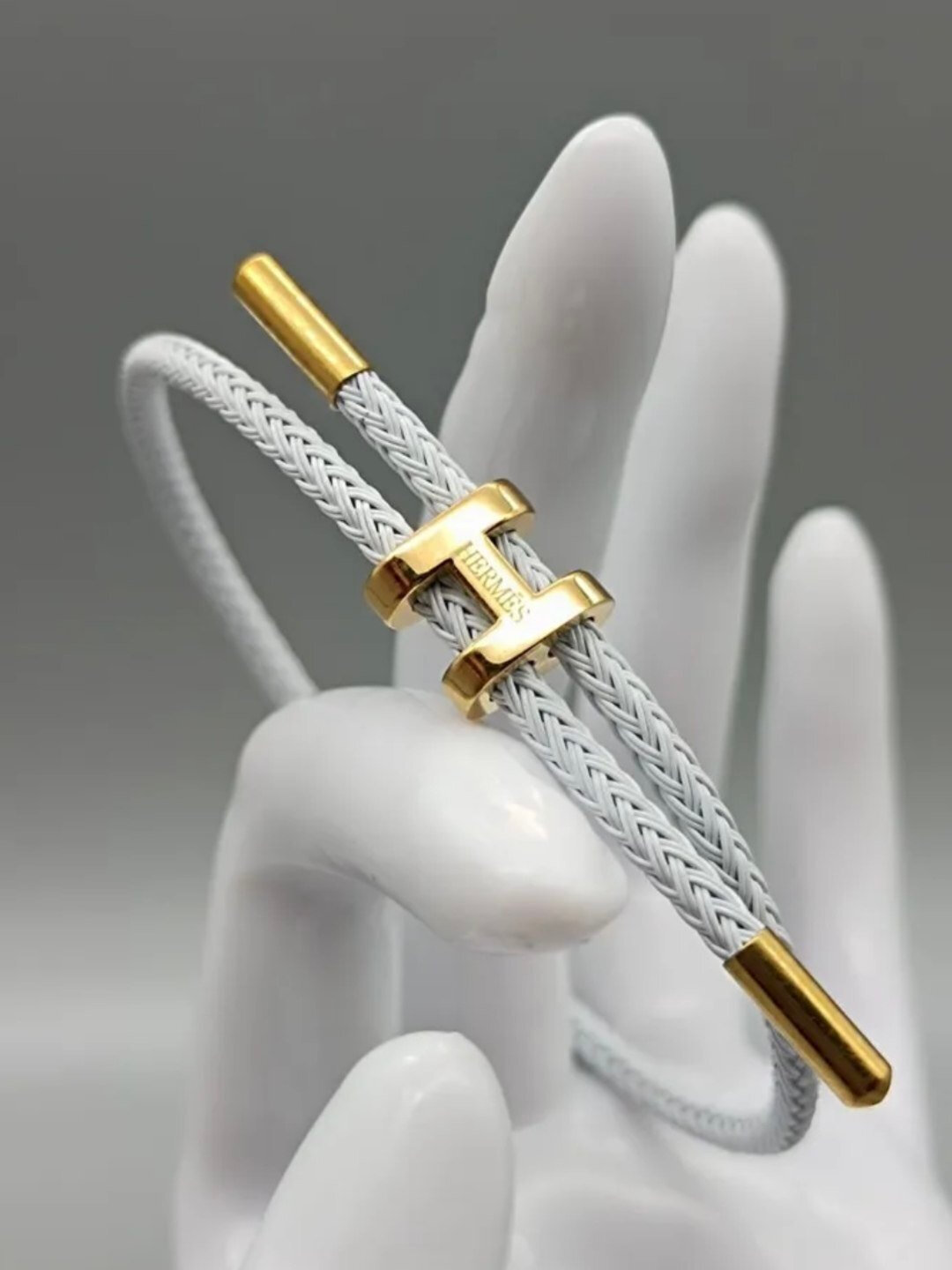 Браслет на ногу