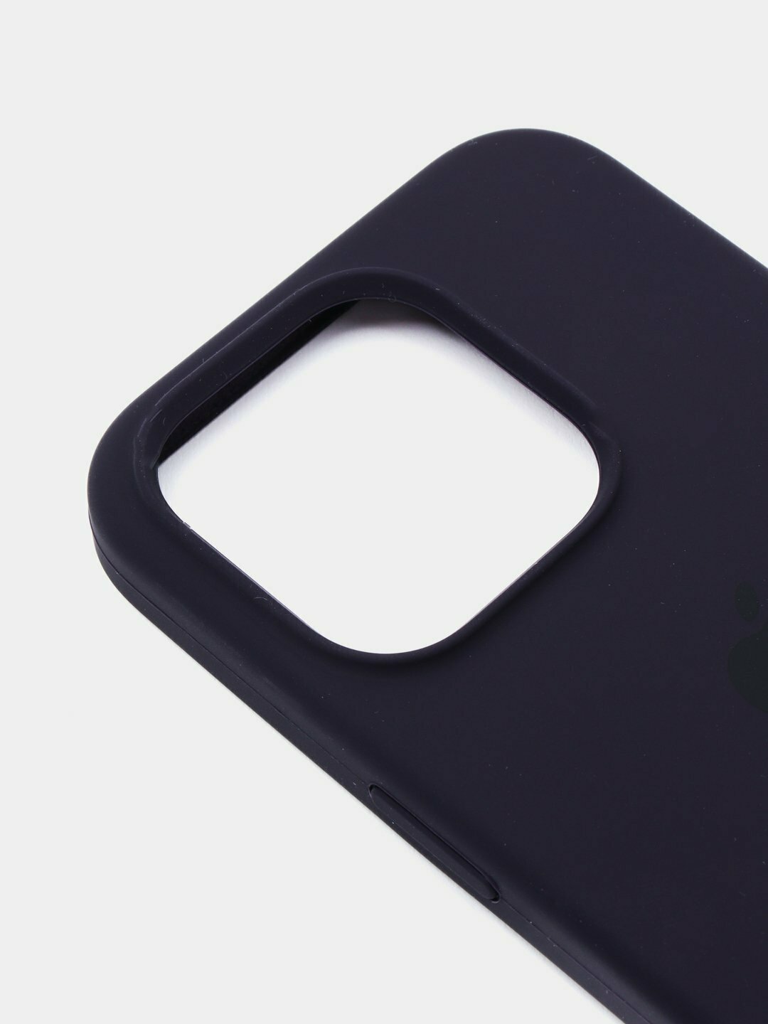 Чехол силиконовый Аметистовый на модель телефона Iphone 15 Pro Max — фото 1