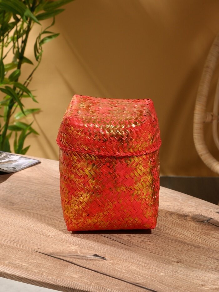 Корзинка плетеная 