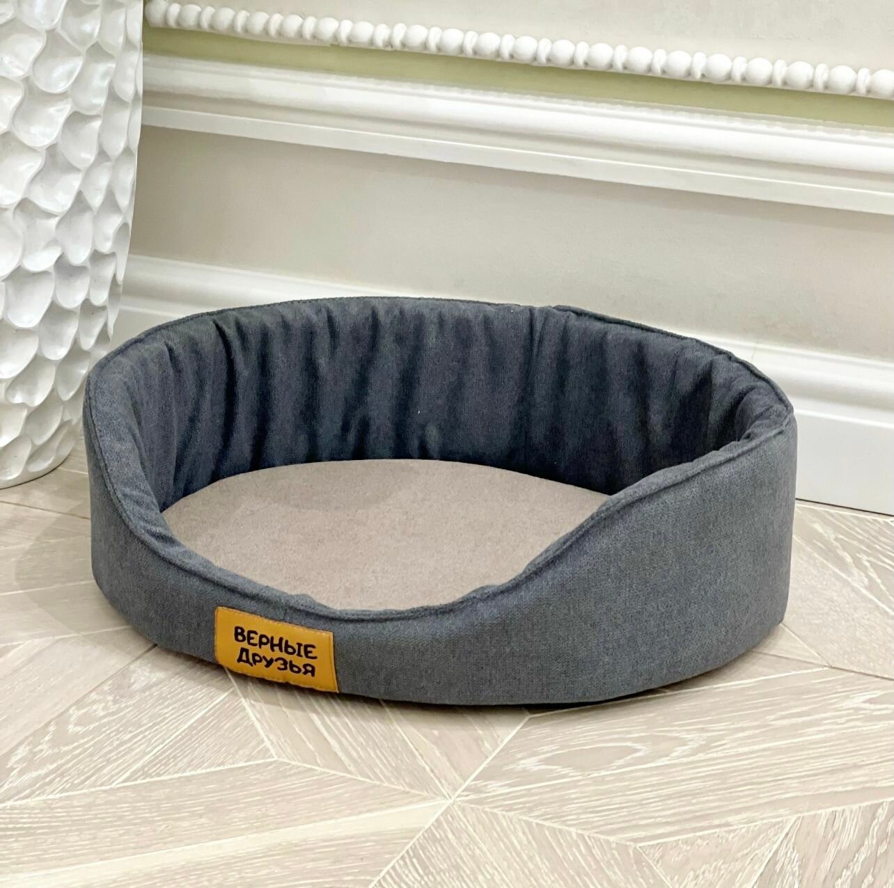 GLG Лежанка для кошек и собак "Афина". Графит, S. Размер 42х35х14 см. — фото 1