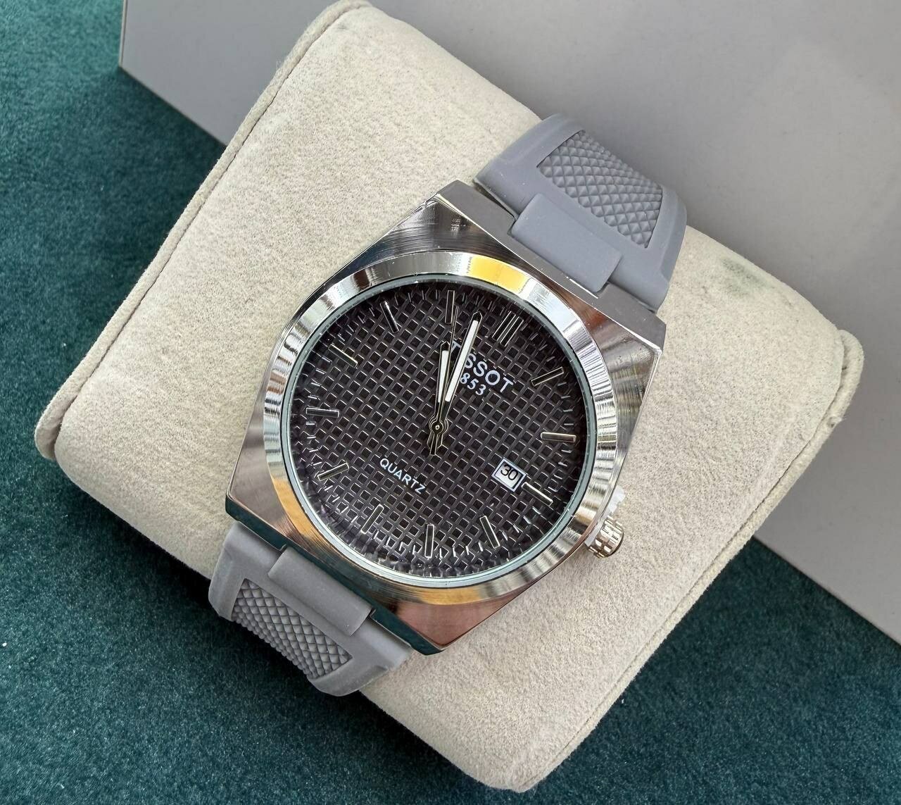 Наручные часы 960