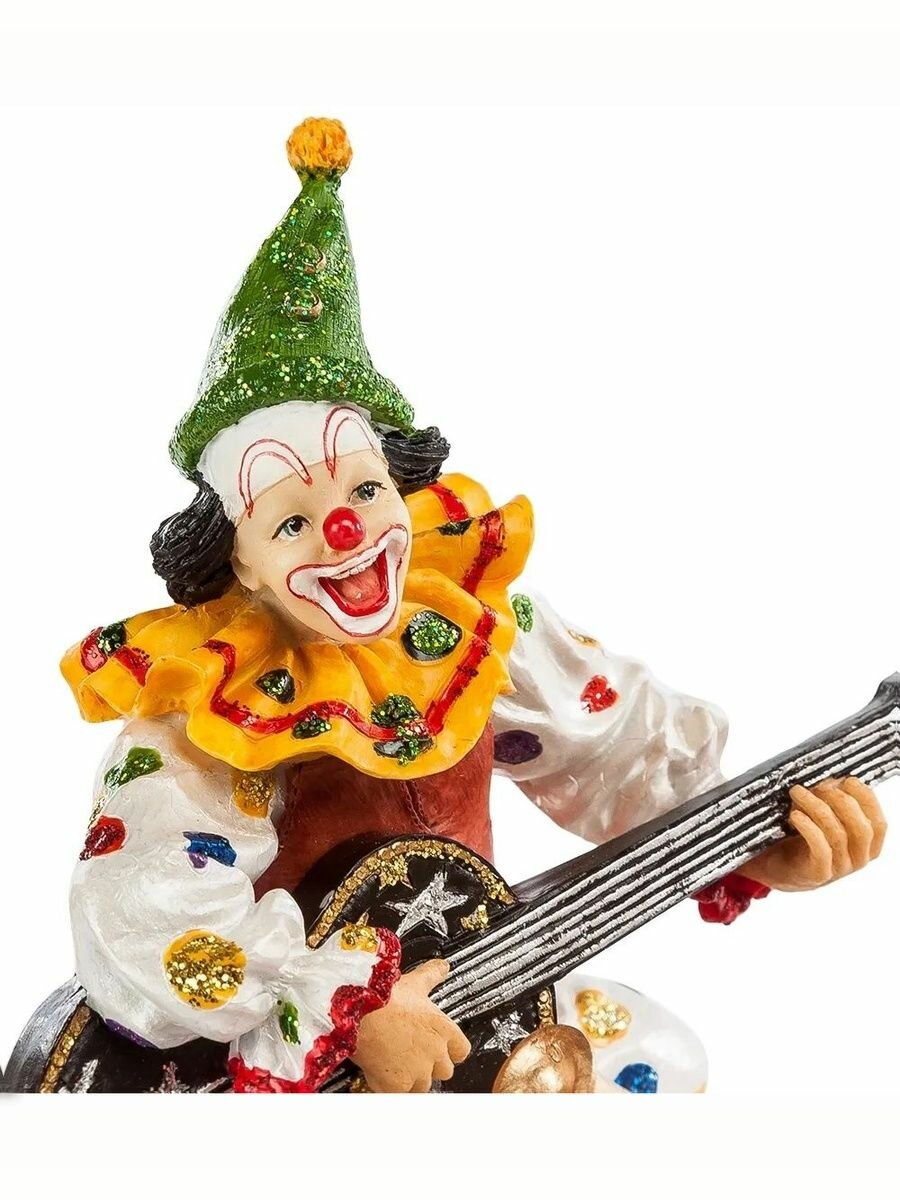 Статуэтка Клоун с гитарой, 12*9*15,5см, материал изготовления полистоун — фото 1