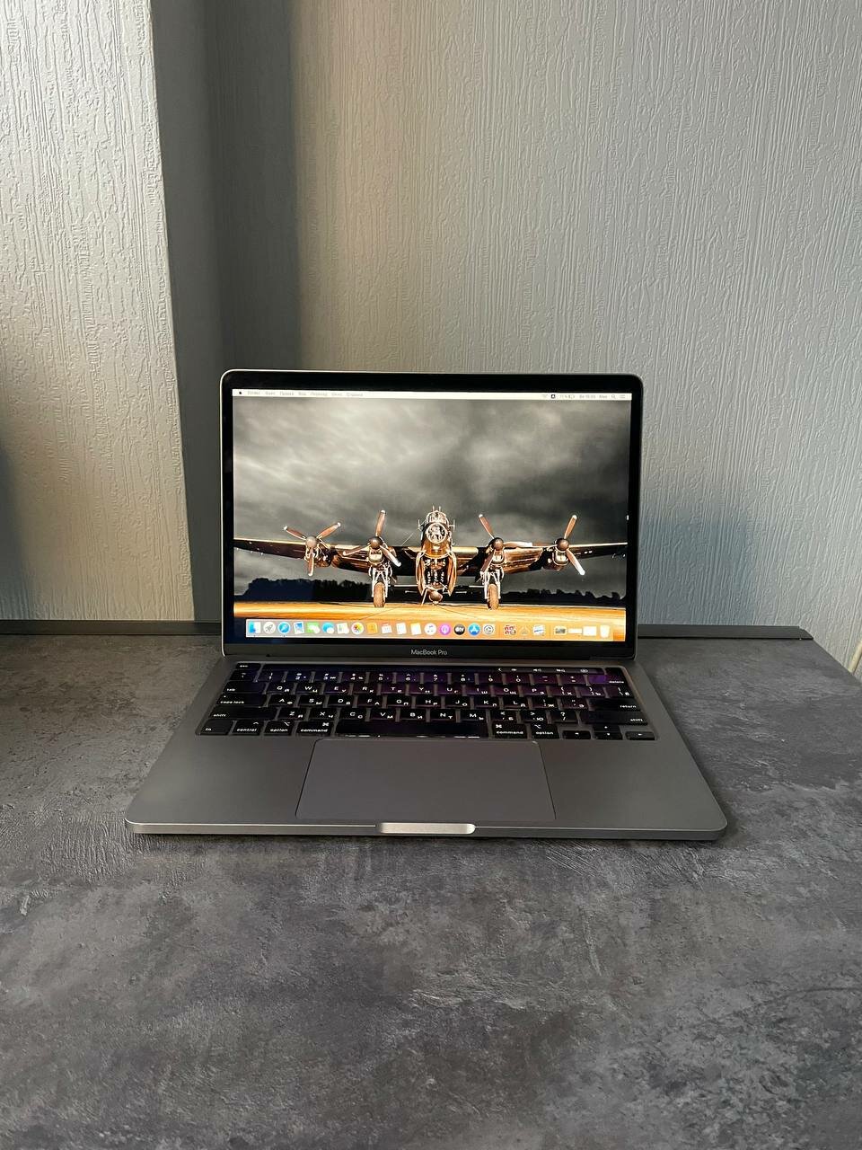 美品 MacBook Pro 13-inch Intel Core i5 MacBook Pro (13 дюймов, 2020 г., два порта Thunderbolt 3