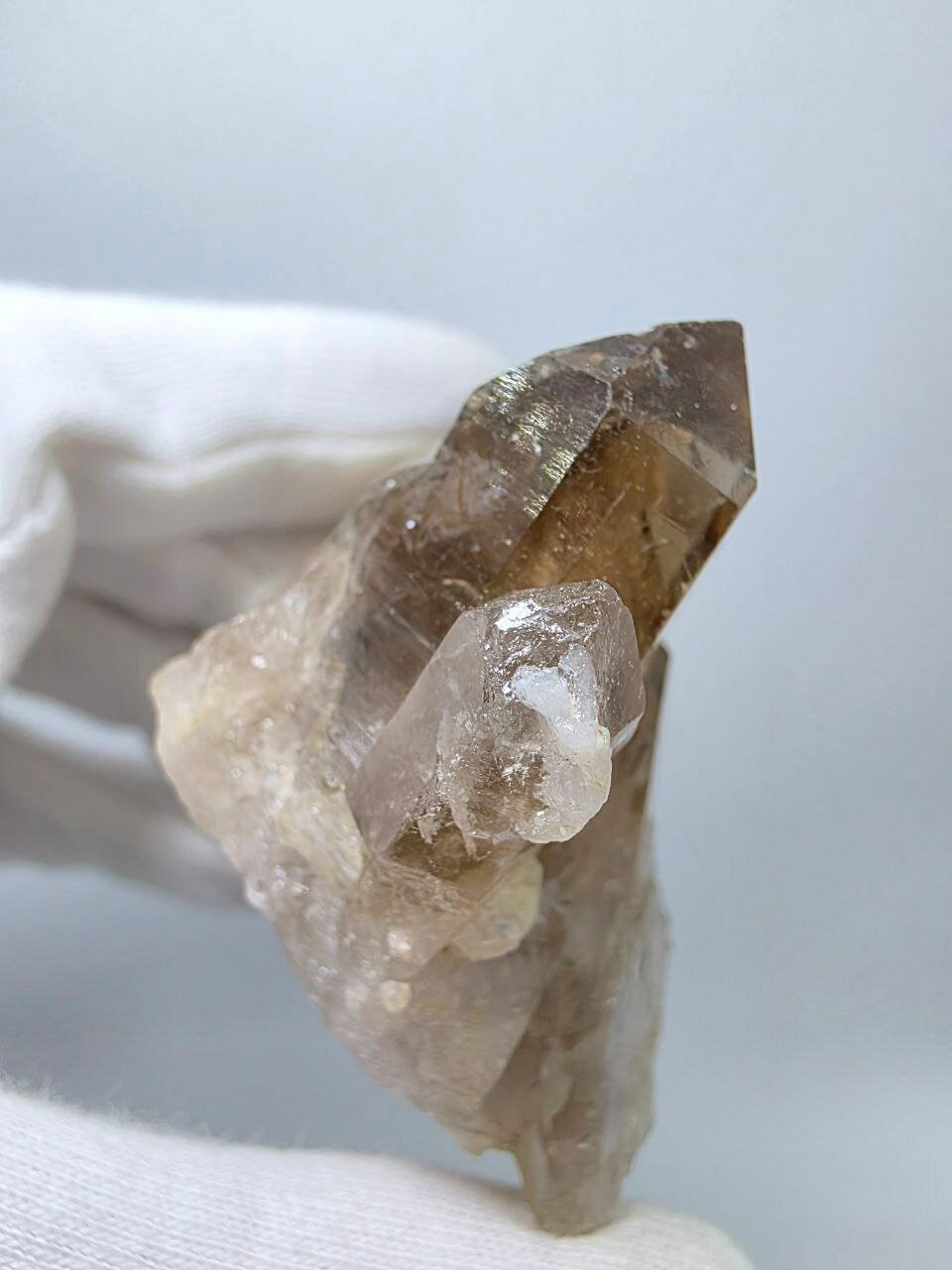 Щётка кристаллов дымчатого кварца 61 мм, 78 г