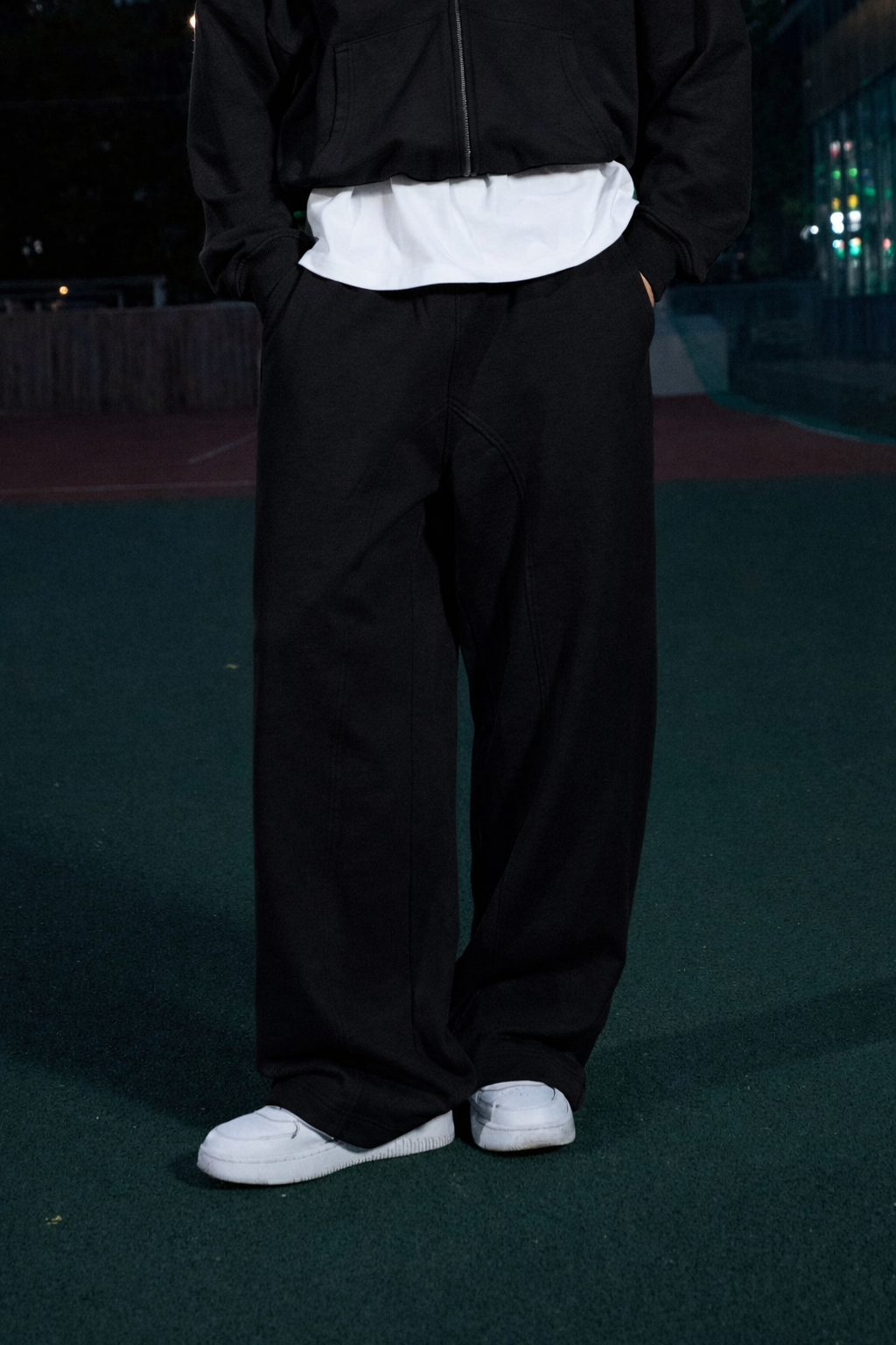 Брюки спортивные