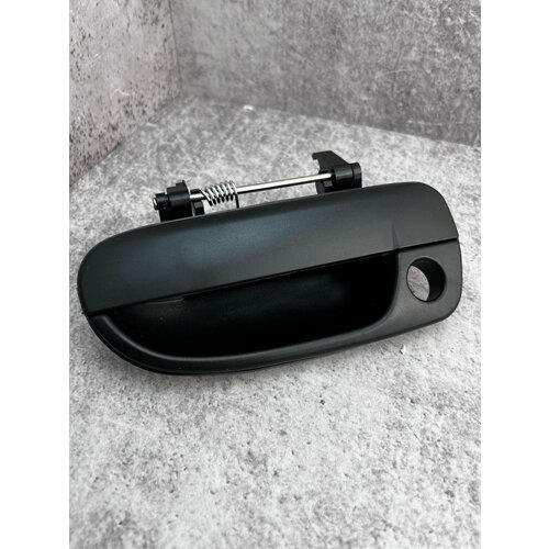 Ручка двери 8265025000 передняя левая наружная на Hyundai Accent (Тагаз)