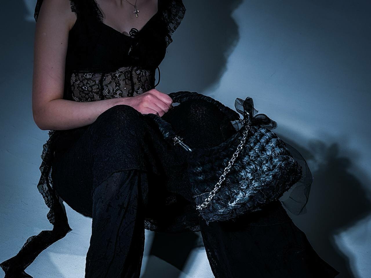 Сумка багет  Вязаная сумка firny с цепочкой