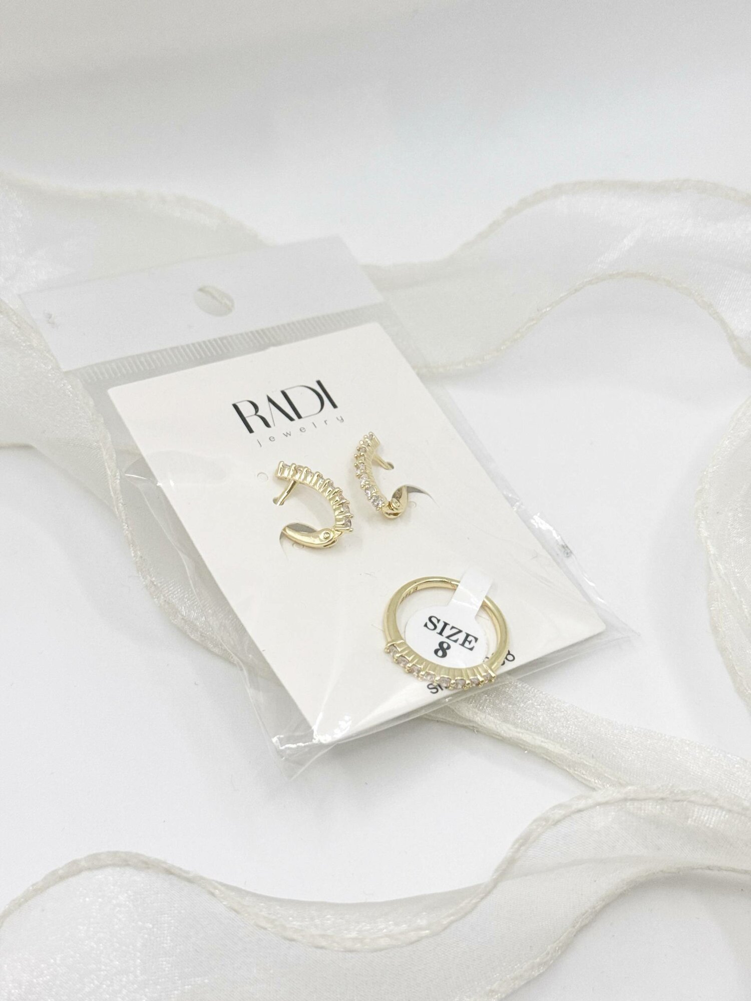 Комплект бижутерии RADI: колье, серьги, кольцо, цепь, фианит, размер кольца 18, размер колье/цепочки 18 см, золотистый — фото 1