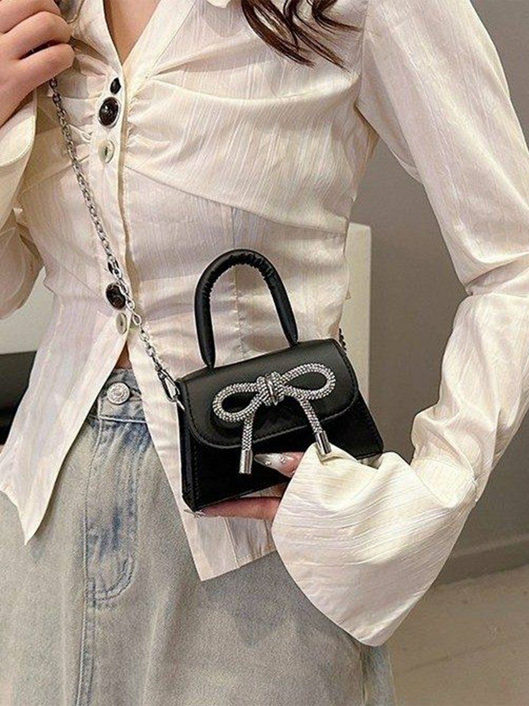 Сумка кросс-боди  GlamBow Mini Chain, фактура гладкая, черный