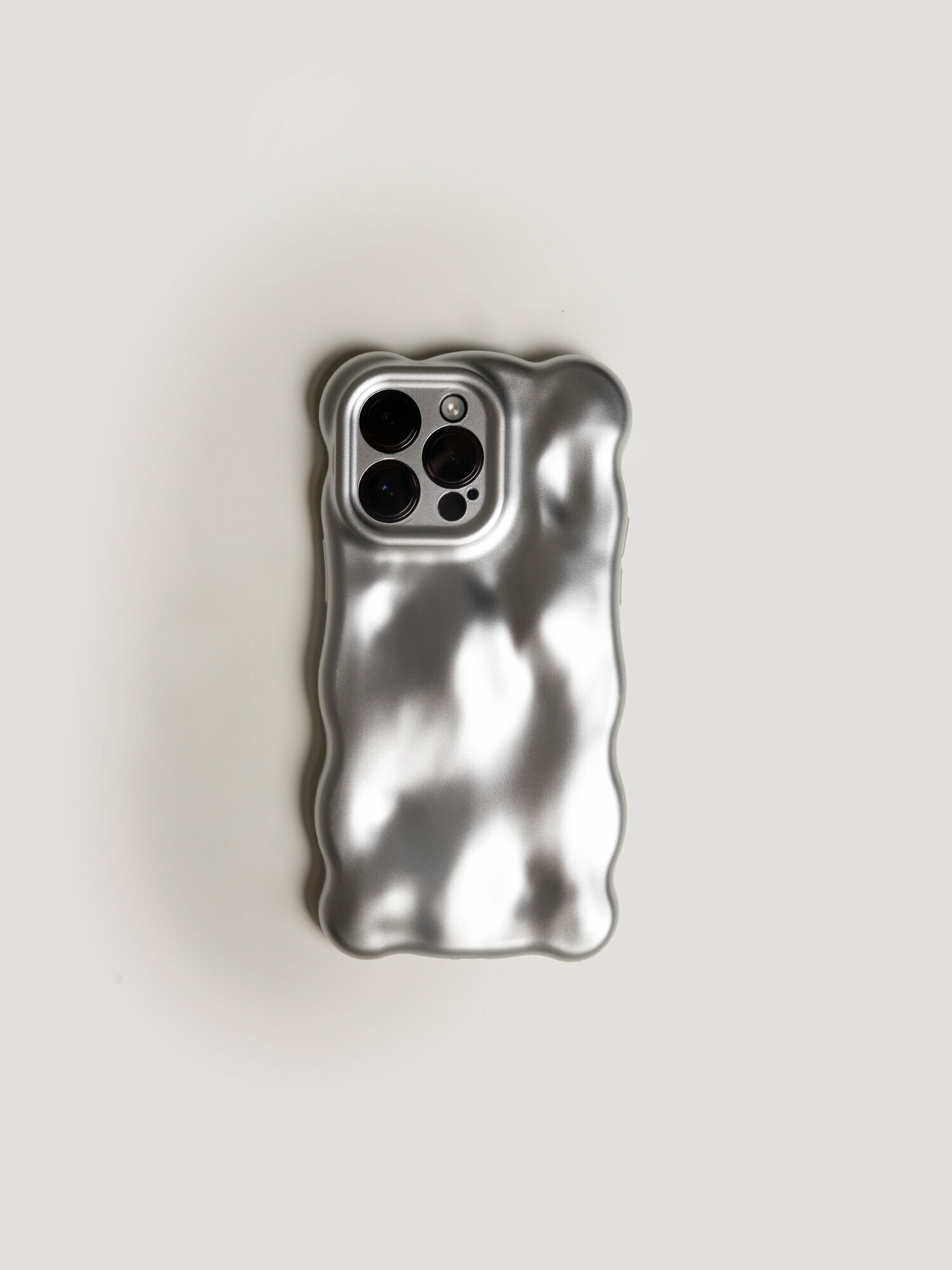 Чехол облачко серо-матовый на Iphone 14 pro max пластмассовый ударопрочный модный — фото 1