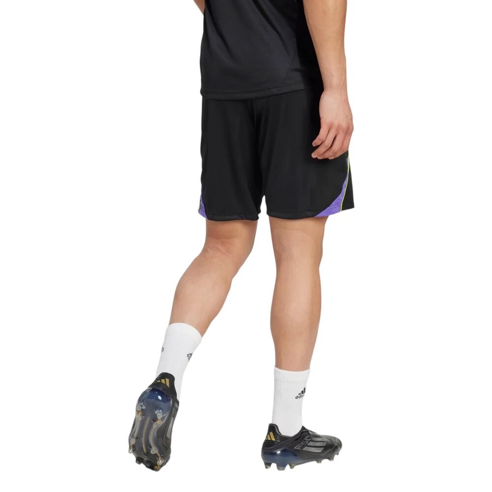 Шорты adidas, размер XL — фото 1