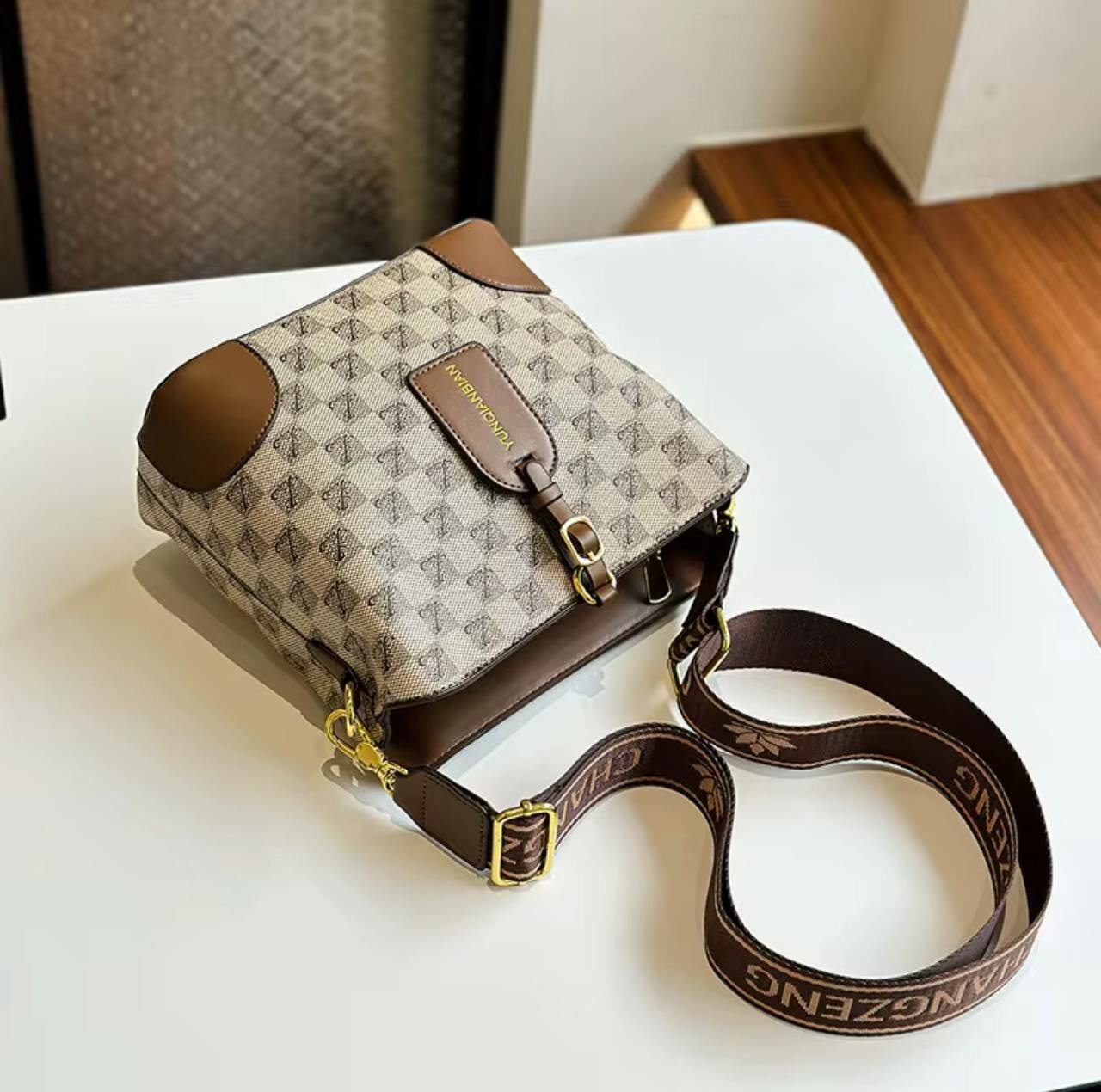 Сумка поясная , фактура матовая, гладкая, бежевый — фото 1