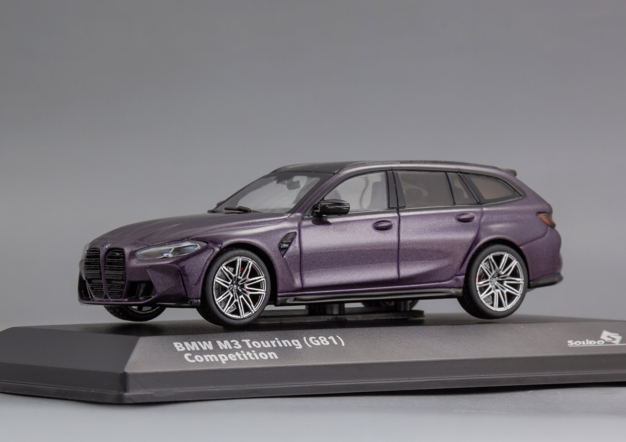 Коллекционная масштабная модель 1:43 BMW G81 M3 Touring - 2023 от Solido — фото 1