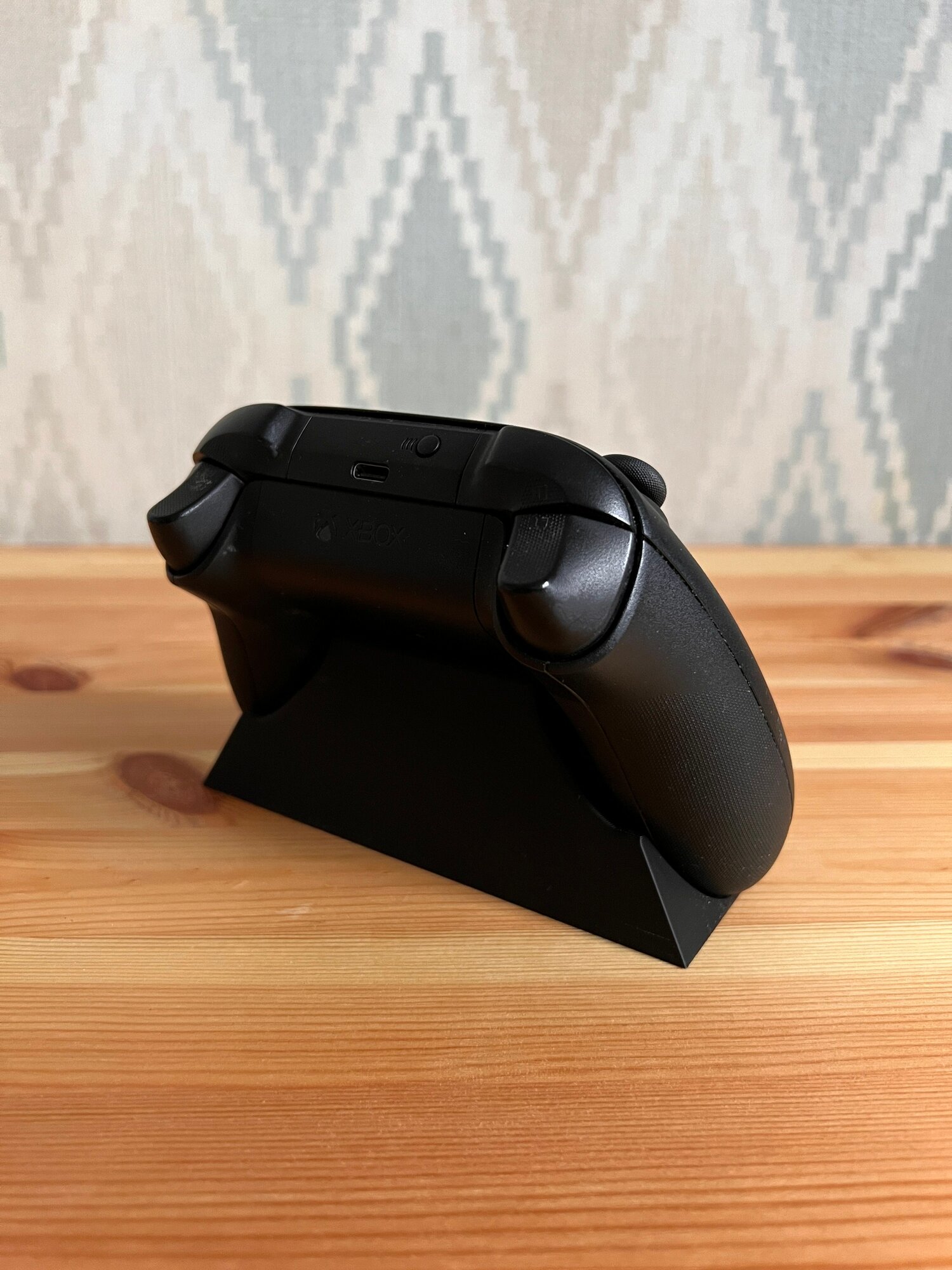 Подставка для геймпада, для Xbox Series X, S, One, X, чёрная матовая, пластик — фото 1