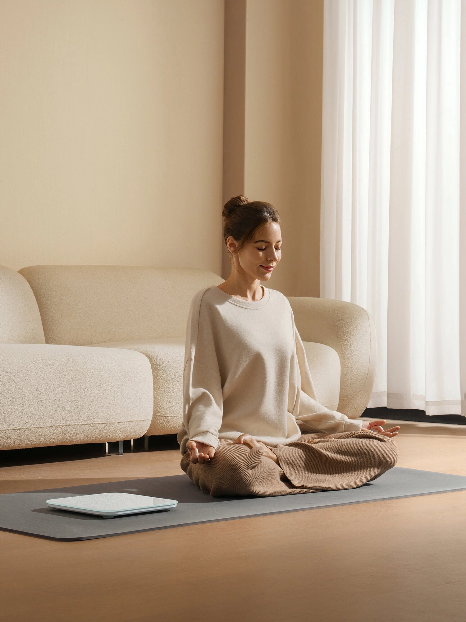 Распаковка умных весов Xiaomi Mi Smart Scale S200 из заводской коробки