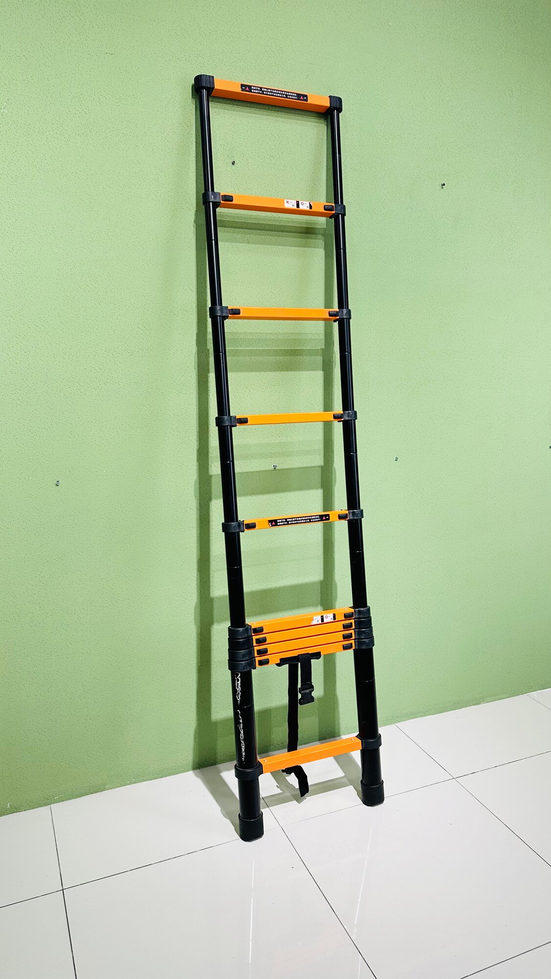 Стремянка, Телескопическая лестница , 1 секция, 5,40 метр, алюминиевая, нагрузка до 150кг — фото 1